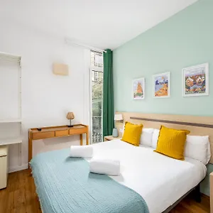 hostal-barcelona-centro.catalonia-hotels.com/